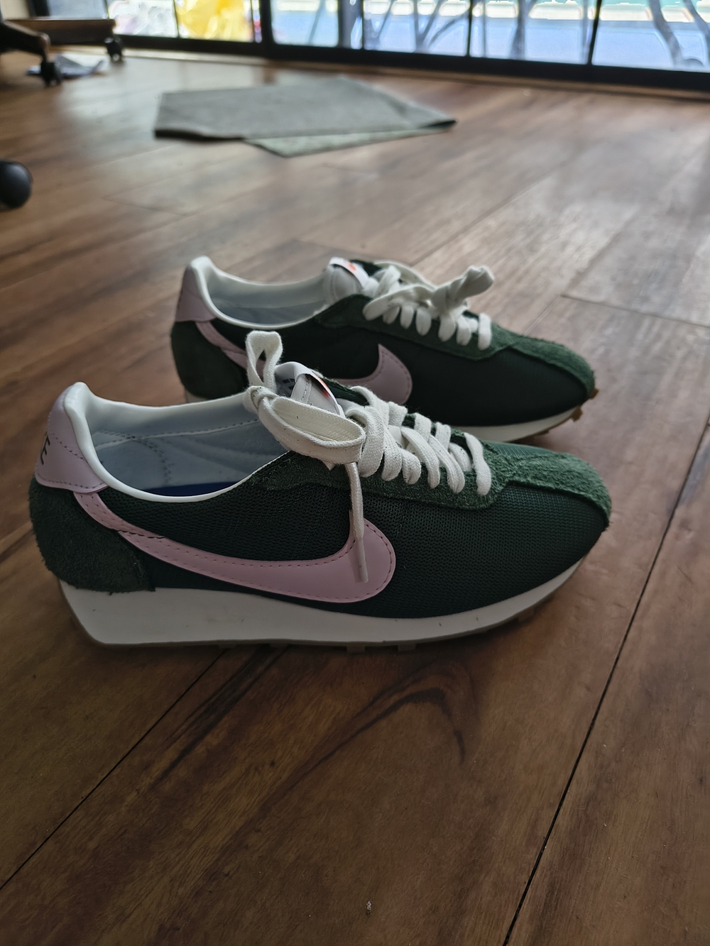 Nike Women's Dark Green and Light Pink Retro Runner Sneakers